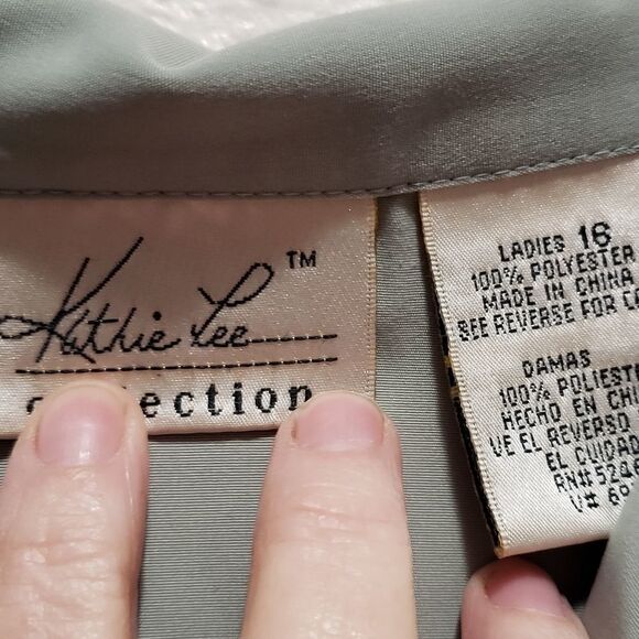 Kathy Lee button front top, 16 - Picture 3 of 3